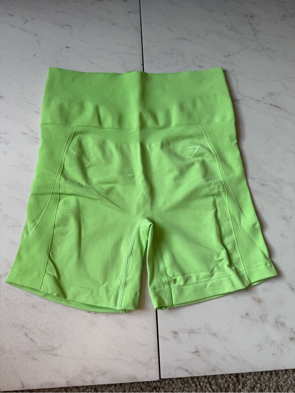 GYMSHARK Energised Seamless Shorts - Green - Size Small